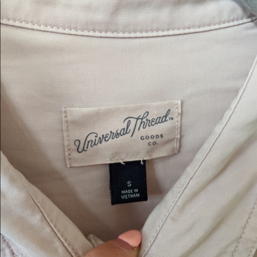 Universal Thread Button Up - Picture 2 of 3